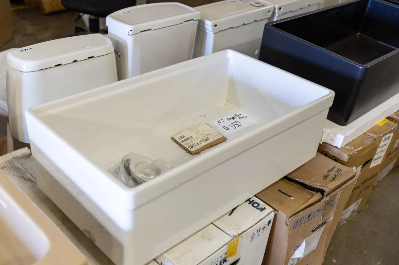 White Fireclay Farmhouse Sink โ image 1