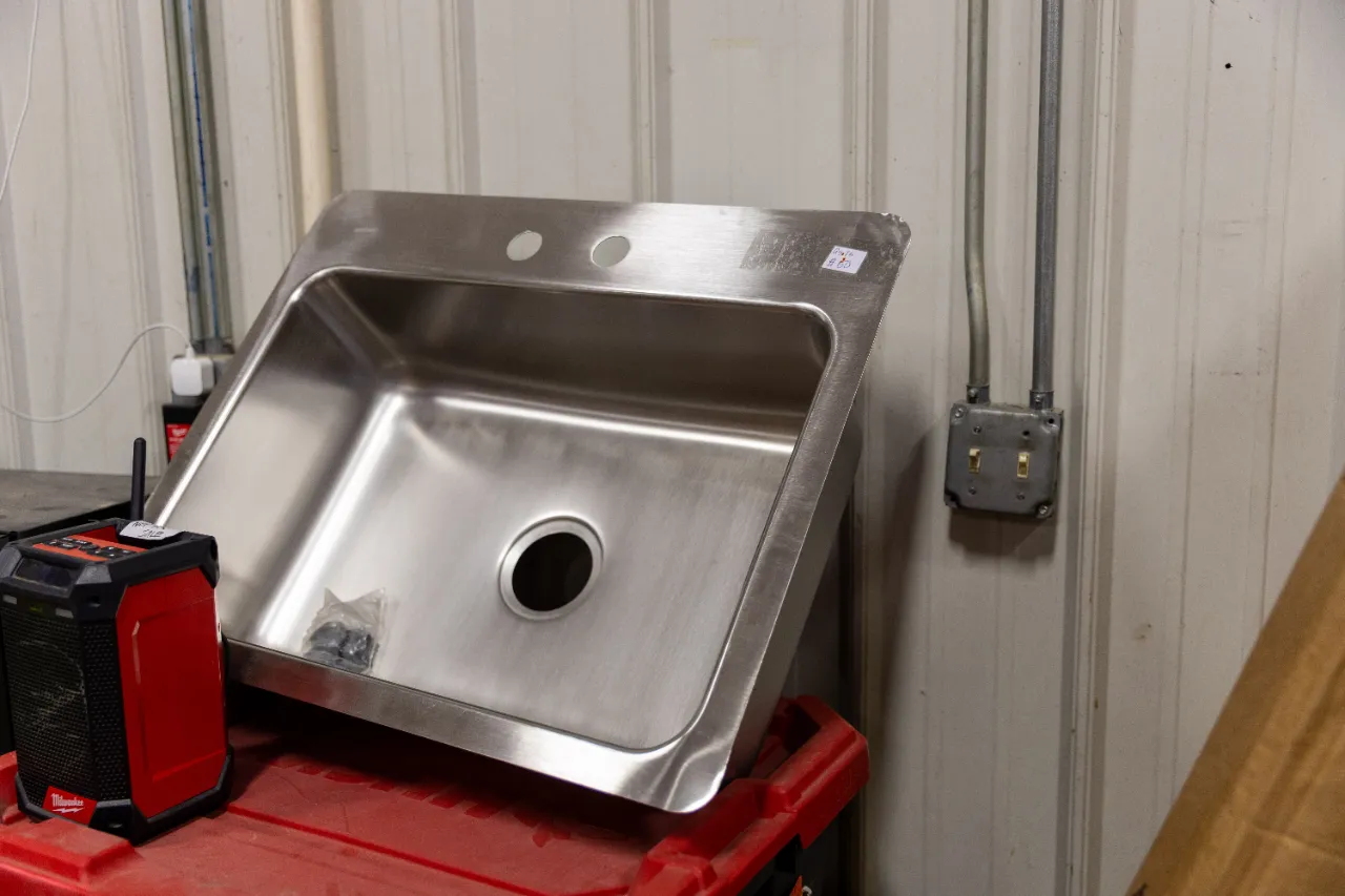 Stainless Steel Undermount Kitchen Sink โ image 1