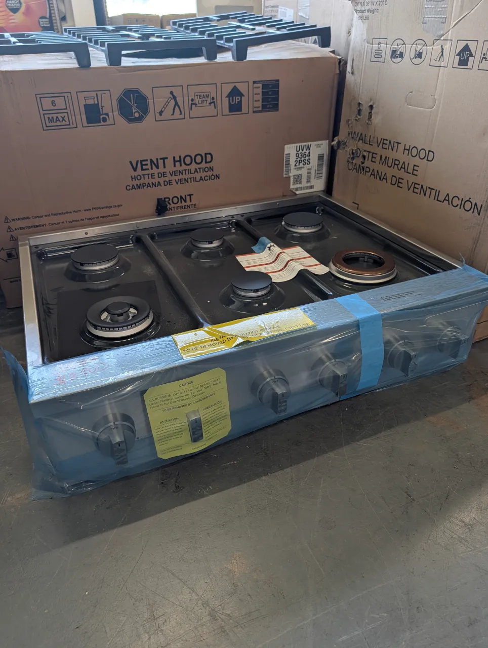 CAFĂ 36" Commercial-Style Gas Rangetop with 6 Burners (Natural Gas) CGU366P2TS1 â image 1